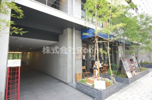 エントランス　建物の内部です