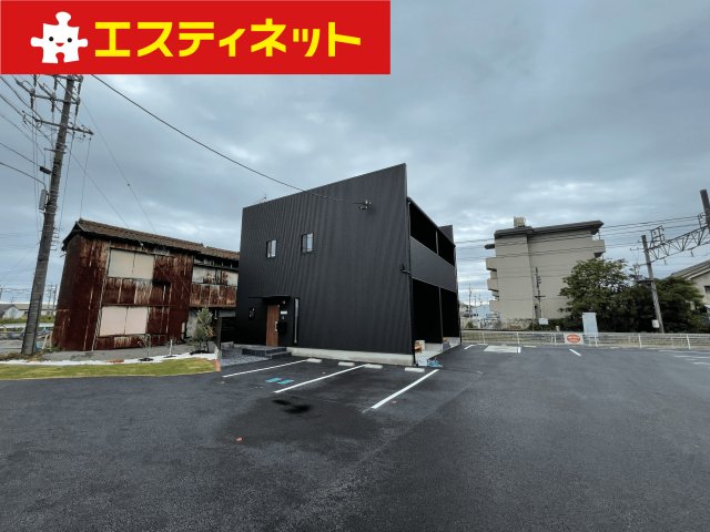 CASA　NEROの建物外観