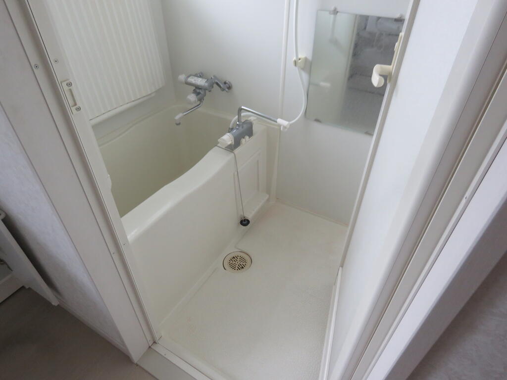 バス・シャワールーム　バス