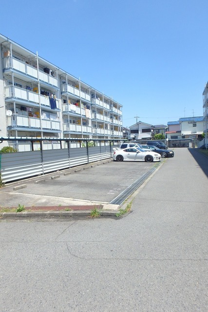 【堺市東区南野田のマンションの駐車場】