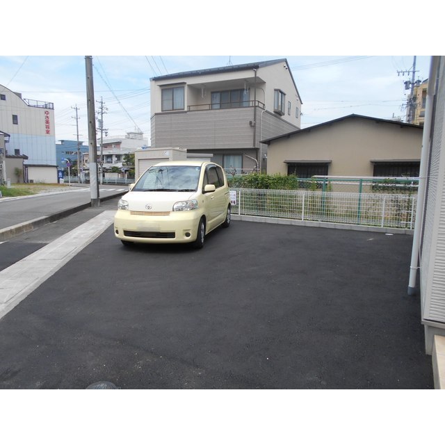 駐車場　西棟駐車場
