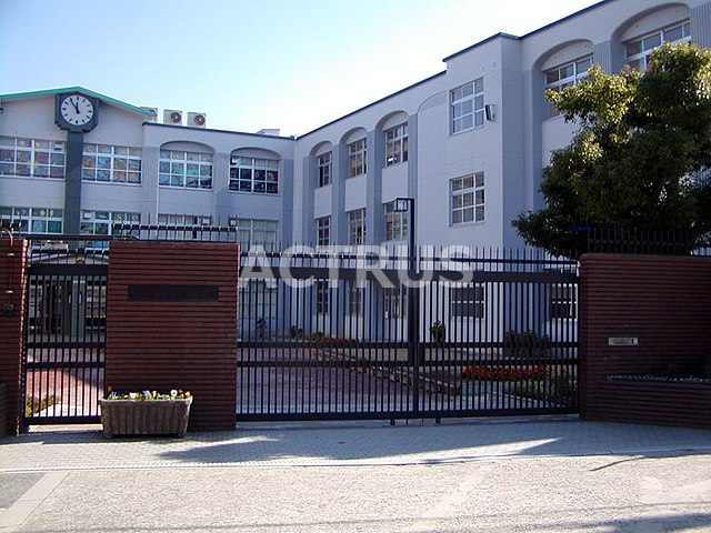 中学校　大阪市立文の里中学校（中学校）まで435m