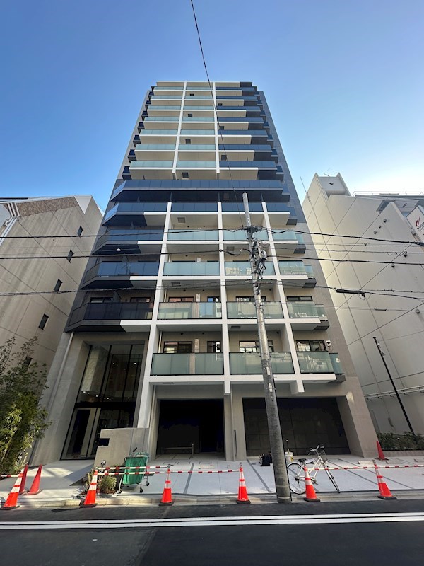 千代田区岩本町のマンションの建物外観