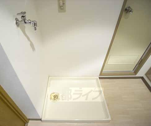 洗面設備　洗濯機置けます。