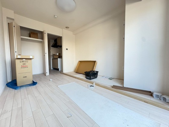 居室・リビング　※別部屋の写真です。