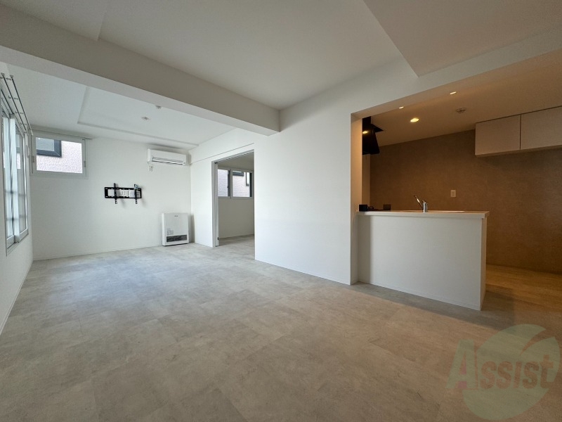 居室・リビング　広々としたリビングですね。使い勝手がよさそうですね！