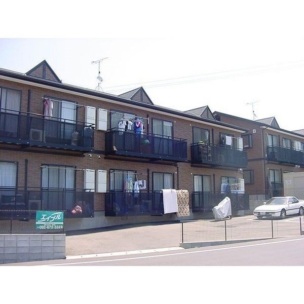 建物外観　篠栗町でのお部屋探しは、トーマスリビング粕屋店へご相談下さい