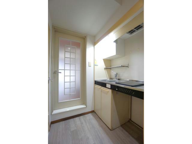 キッチン　IHクッキングヒーター付き