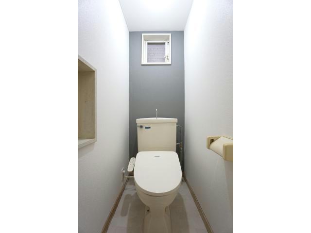 トイレ　温水洗浄便座