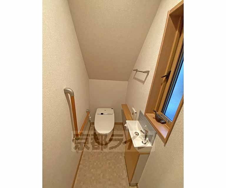 トイレ　洗浄機能付きトイレです。