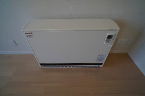 その他　蓄熱暖房機