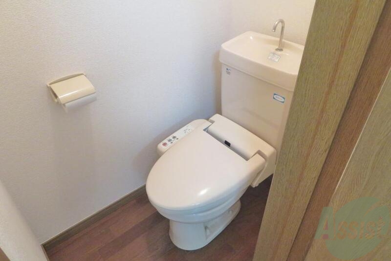 トイレ　ウォシュレットの付いたトイレ。こだわる人はこだわりますからー