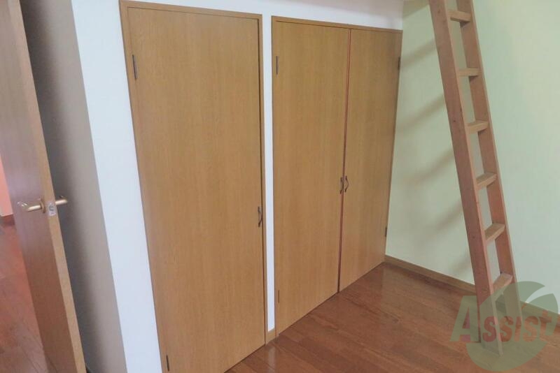 収納　クローゼットが２つ付いています。中の写真は後ほどー。