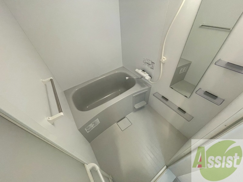 バス・シャワールーム　お風呂になります。一日の疲れを癒してくださいね。