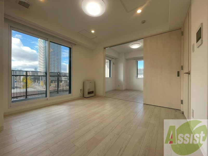 居室・リビング　広々としたリビングですね。使い勝手がよさそうですね！