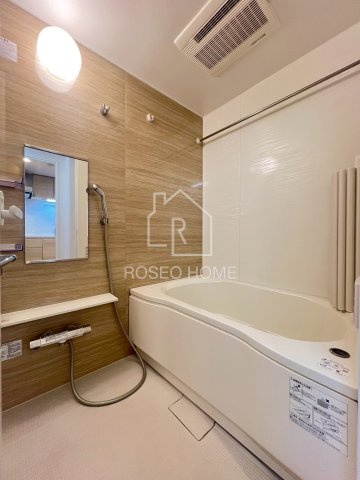 バス・シャワールーム　同マンション別部屋：参考写真