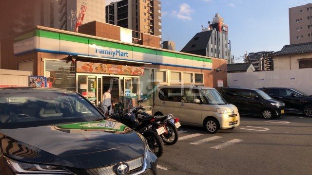 コンビニ　ファミリーマート八王子寺町店（コンビニ）まで215m