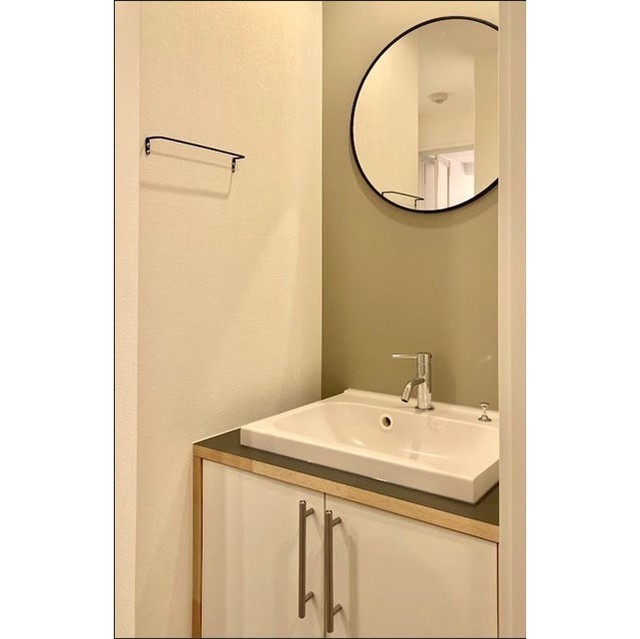 洗面設備　ゆったりとスペースのある洗面所