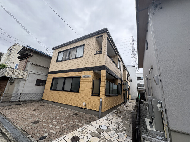 建物外観　全室角部屋！