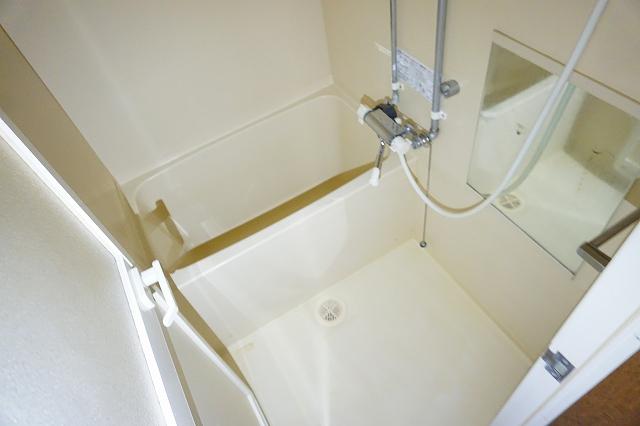 バス・シャワールーム　浴室