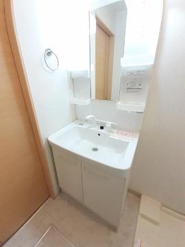 洗面設備　洗髪洗面化粧台