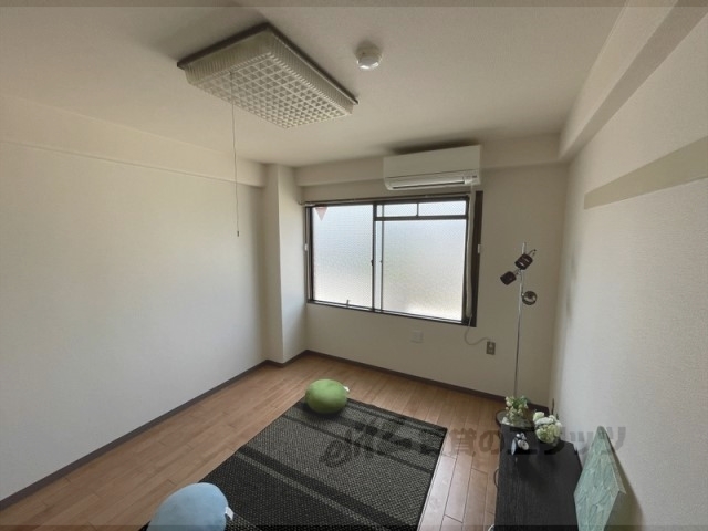 居室・リビング　洋室