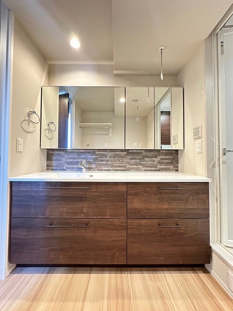 洗面設備　★広々とした収納たっぷりのシャンプードレッサー★