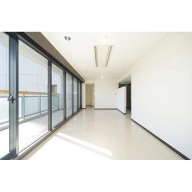 居室・リビング　写真は同タイプ住居です。