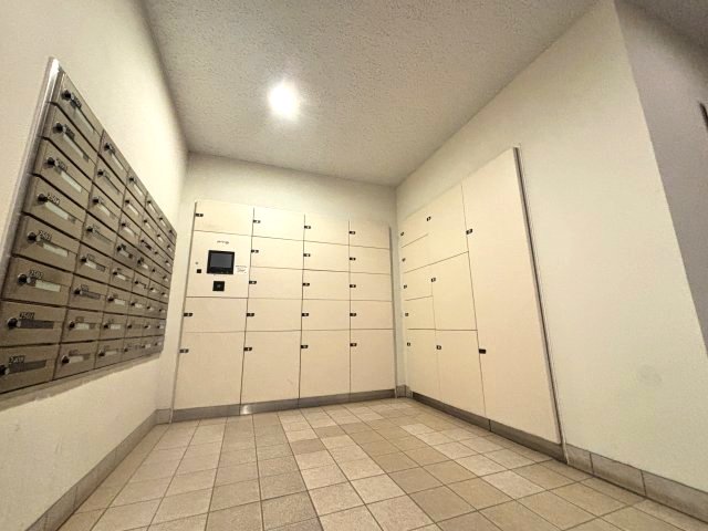 その他共有部分　数ある宅配ボックス☆