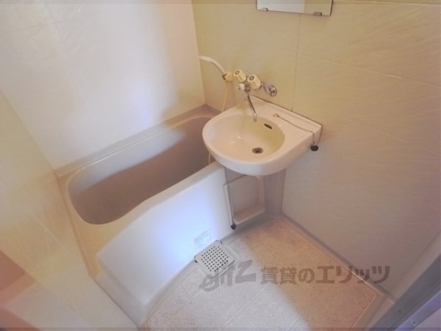 バス・シャワールーム　バス