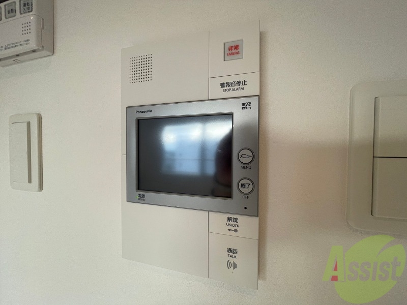 セキュリティ　ＴＶモニター付インターホンです。来客者の顔が見えるので安心！