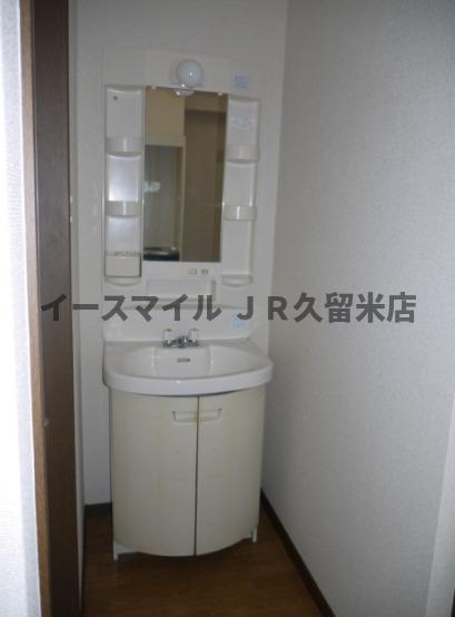 洗面設備　独立洗面台です