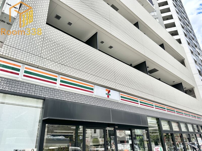 コンビニ　セブンイレブン新宿7丁目店（コンビニ）まで524m