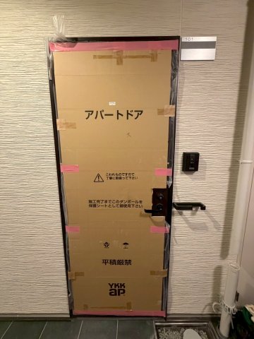 玄関　明るい玄関です