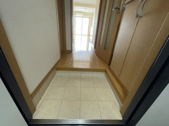 玄関　※別部屋の写真です