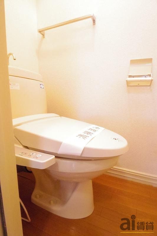 トイレ　※同仕様写真