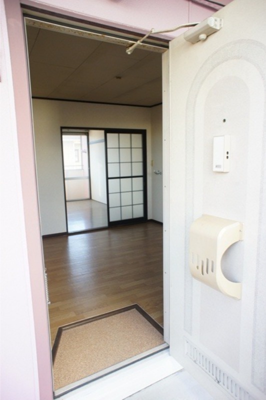 玄関　図面と現状に相違がある場合には現状を優先