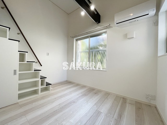 居室・リビング　使いやすい形の為、レイアウトを楽しめます♪