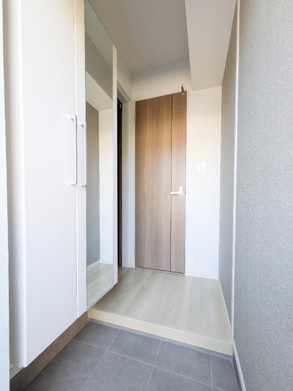 玄関　図面と現状に相違がある場合には現状を優先