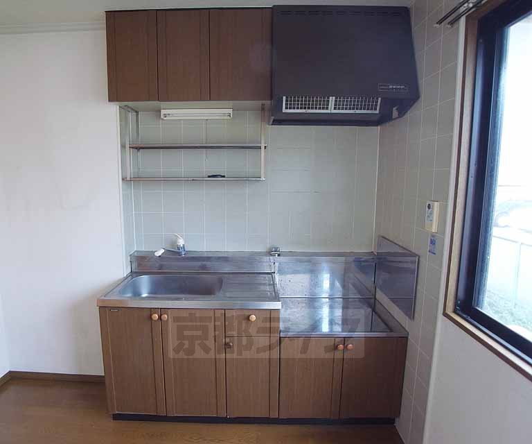 キッチン　２口コンロ置けますよ！