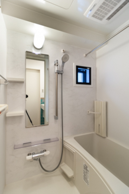 バス・シャワールーム　※写真は同タイプ住戸です。