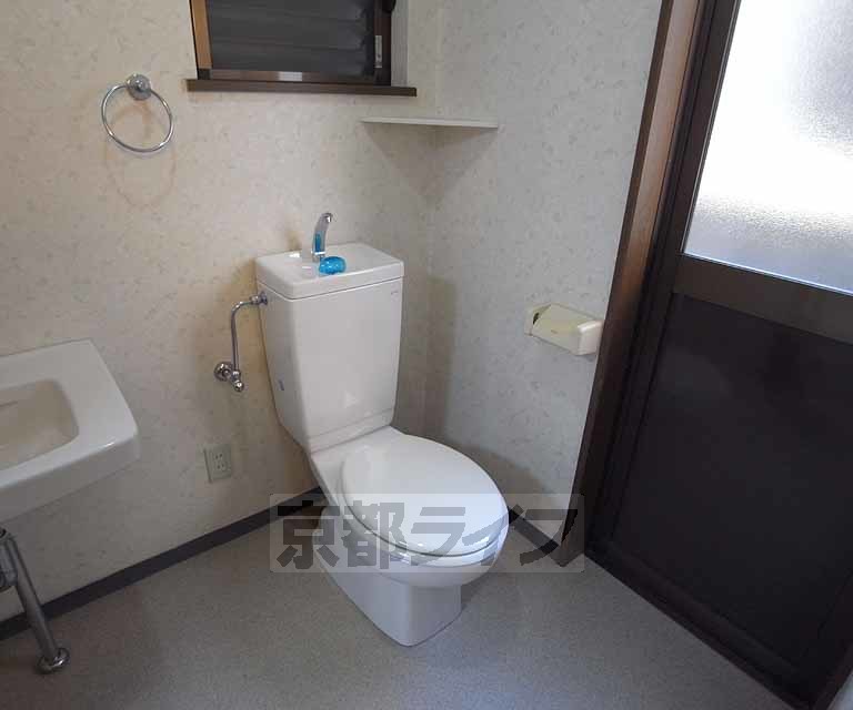 トイレ　広い明るいトイレ！