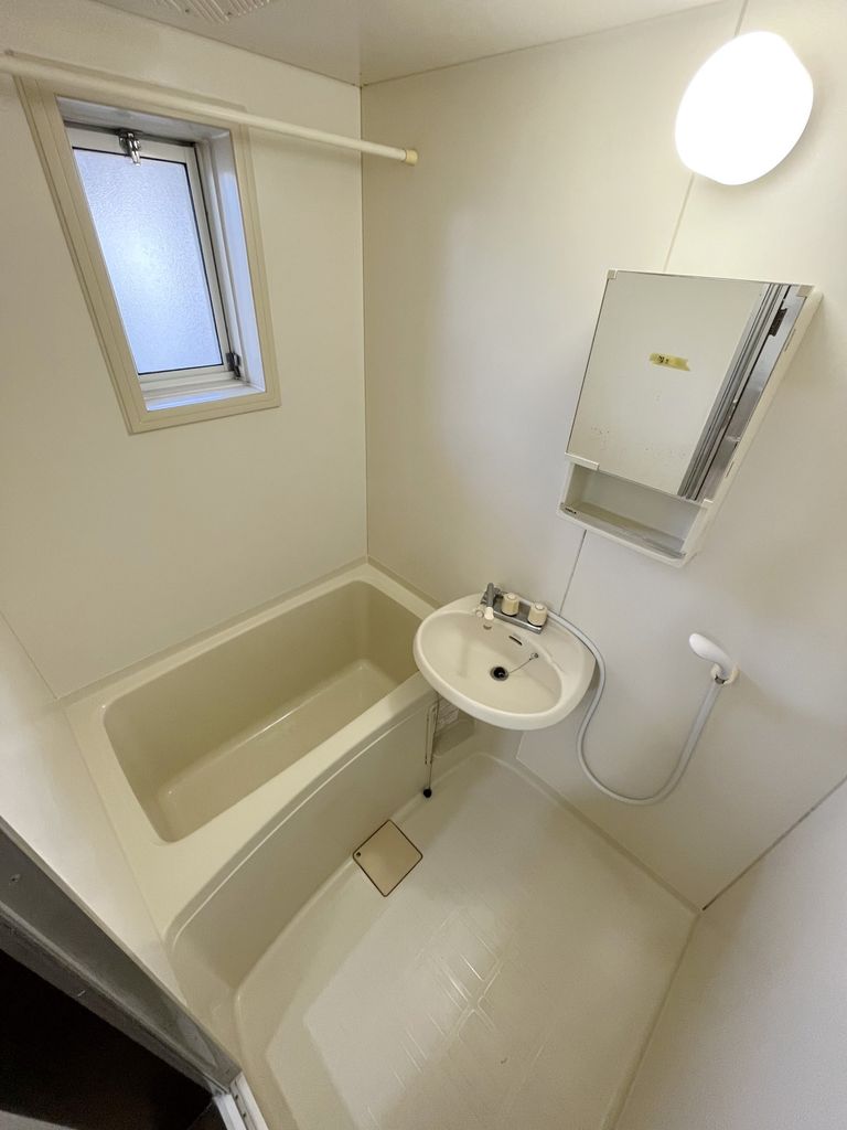 バス・シャワールーム　バス