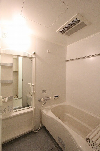 バス・シャワールーム　追焚・浴室暖房乾燥機付