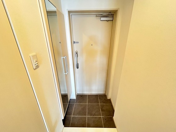 玄関　※別部屋の写真です