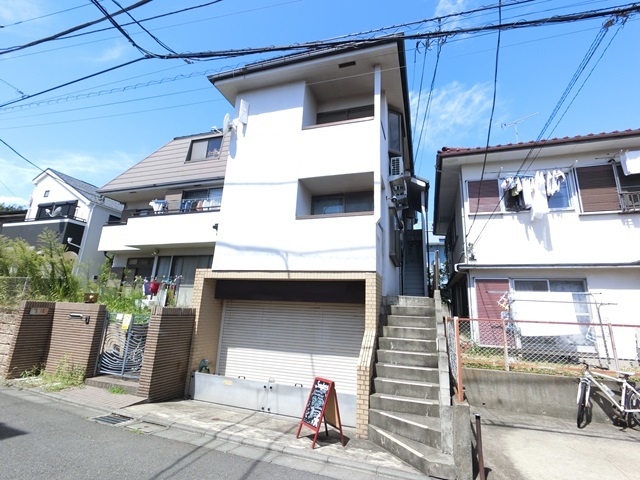 建物外観　駅アクセスも良好です！