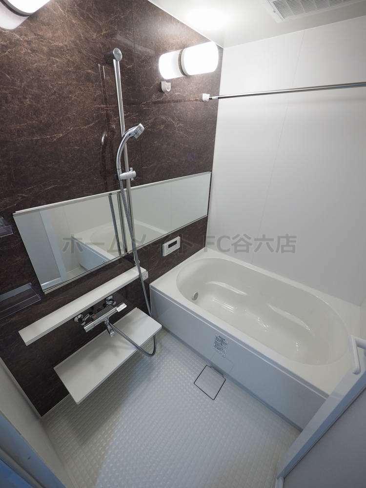 バス・シャワールーム