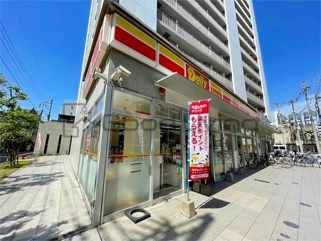 コンビニ　デイリーヤマザキ福岡西新4丁目店（コンビニ）まで1m
