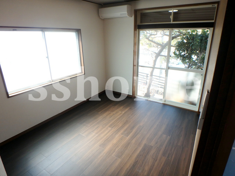 その他部屋・スペース　2面採光の洋室☆