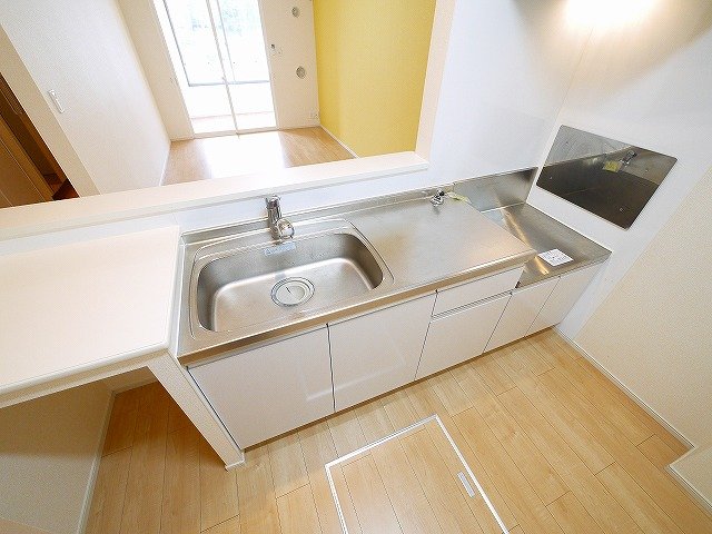 キッチン　作業台の確保されたキッチンはお料理も快適